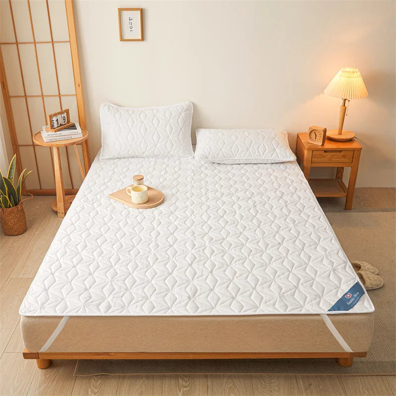 Waterproof Mattress Protector β Breathable, Noiseless Cover Pad with 4 Elastic Corners, Fits Up to 40cm Deep