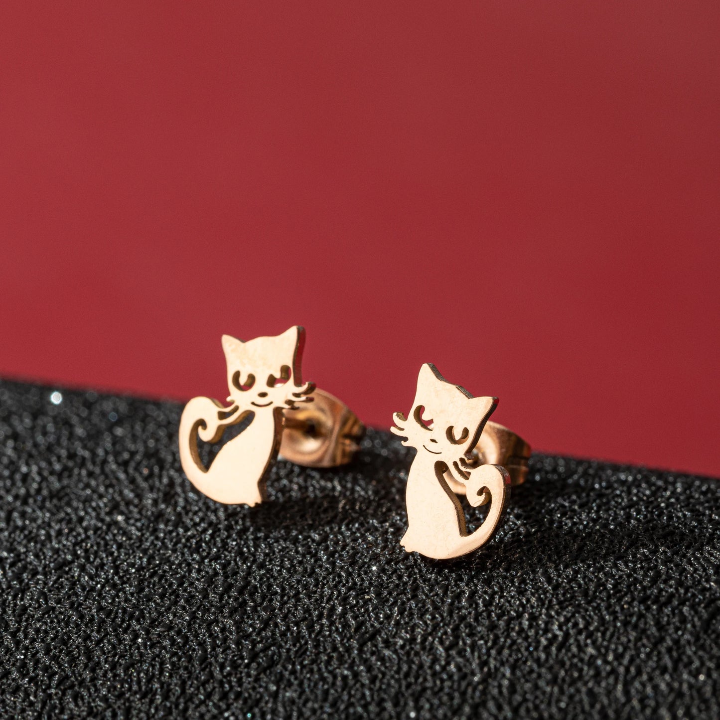 Jisensp Cartoon Cat Earrings — Cute Stainless Steel Kitten Studs for Women & Girls, Funny Animal Jewelry