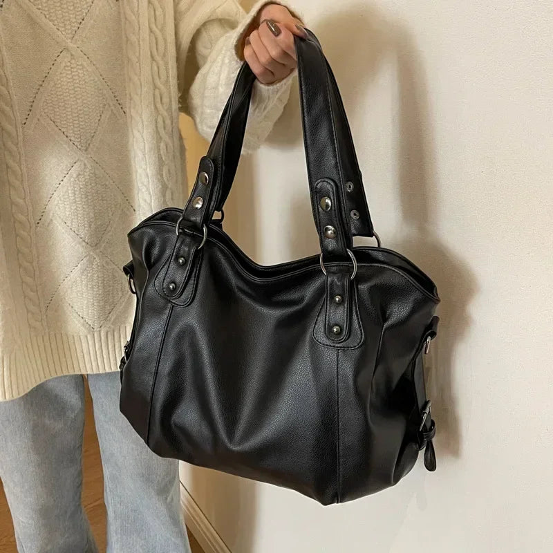 Women's PU Handbag - Soft Interior Compartment Shoulder Bag with Zipper & Contrasting Color Design