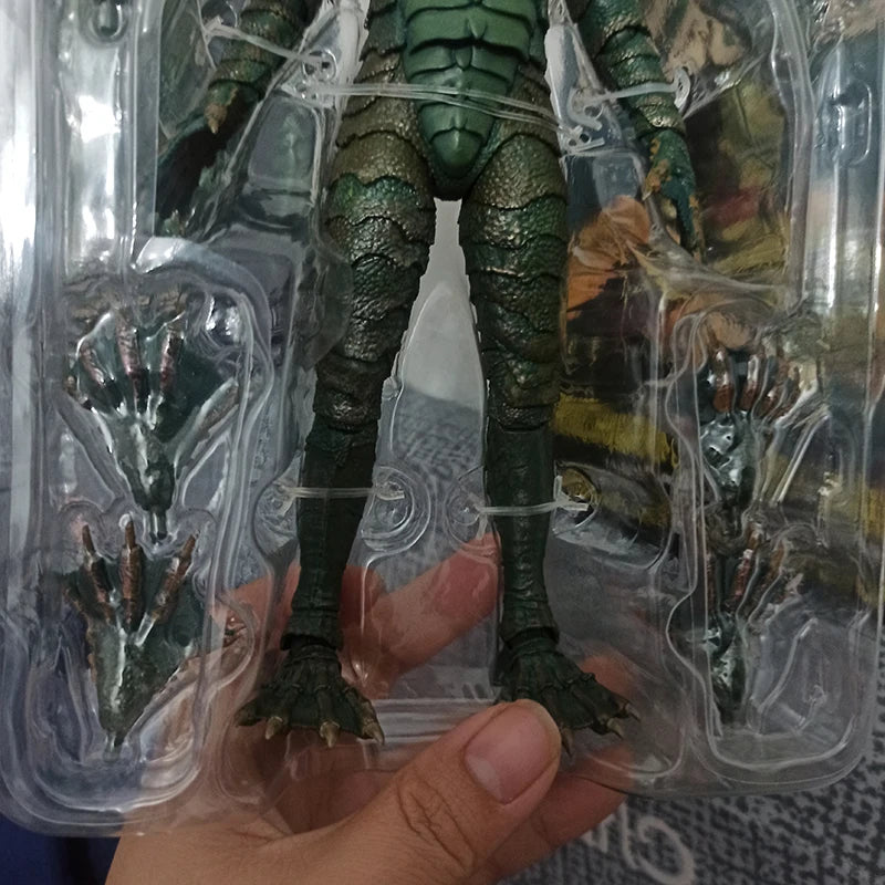 NECA Creature from the Black Lagoon Action Figure – Movable Horror Film Collectible Toy, Perfect Birthday Gift
