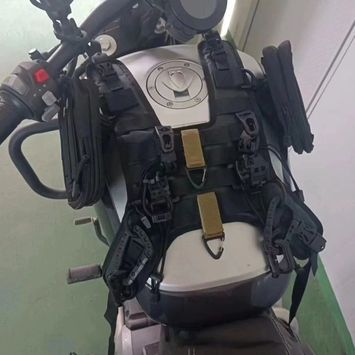 Universal Motorcycle Tank Bag Base - Multi-Purpose Off-Road Tank Vest Mounting Set