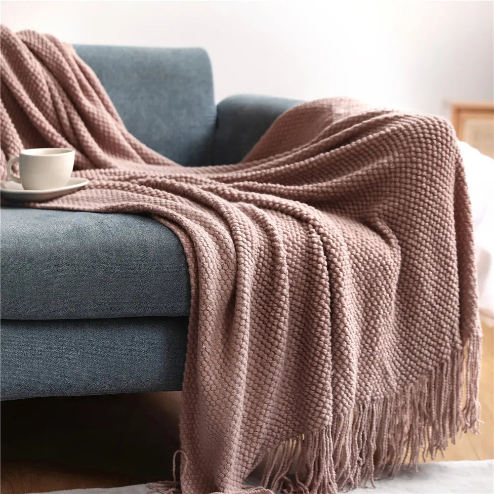 Textile City Knitted Blanket β Thick Waffle Corn Grain Embossed Throw with Tassels, Winter Warm Bedspread 130x240cm