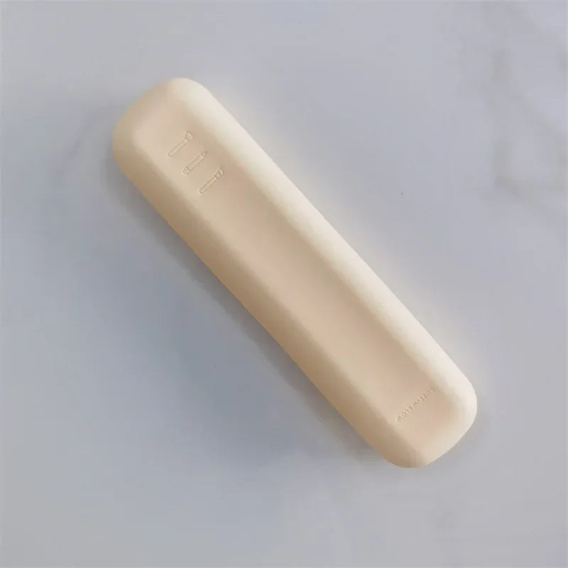 Travel Silicone Makeup Brush Holder — Portable Waterproof Cosmetic Sponge & Brush Case for Women and Girls