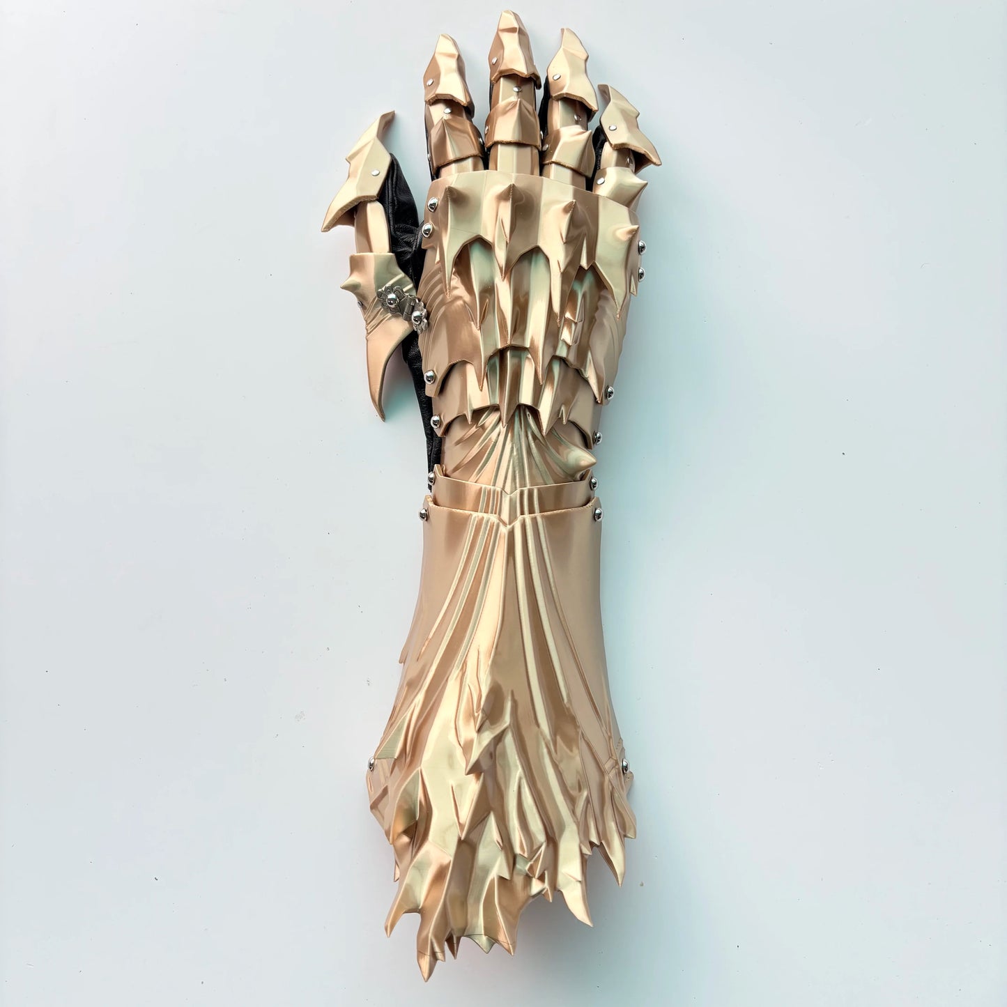 3D Printed Dragon Cosplay Gloves - Customizable Silk PLA Prop Gloves for Boys