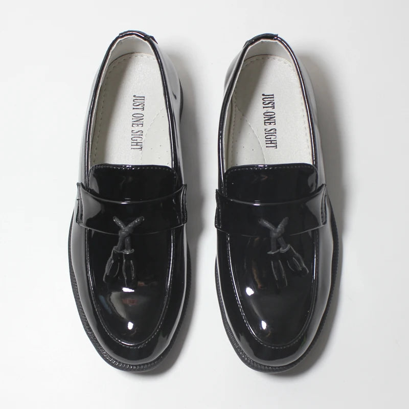Boys’ Black Dress Shoes – Soft Patent PU Leather Flats for Kids and Teenagers, Ideal for Weddings, Parties, and Stage Performances