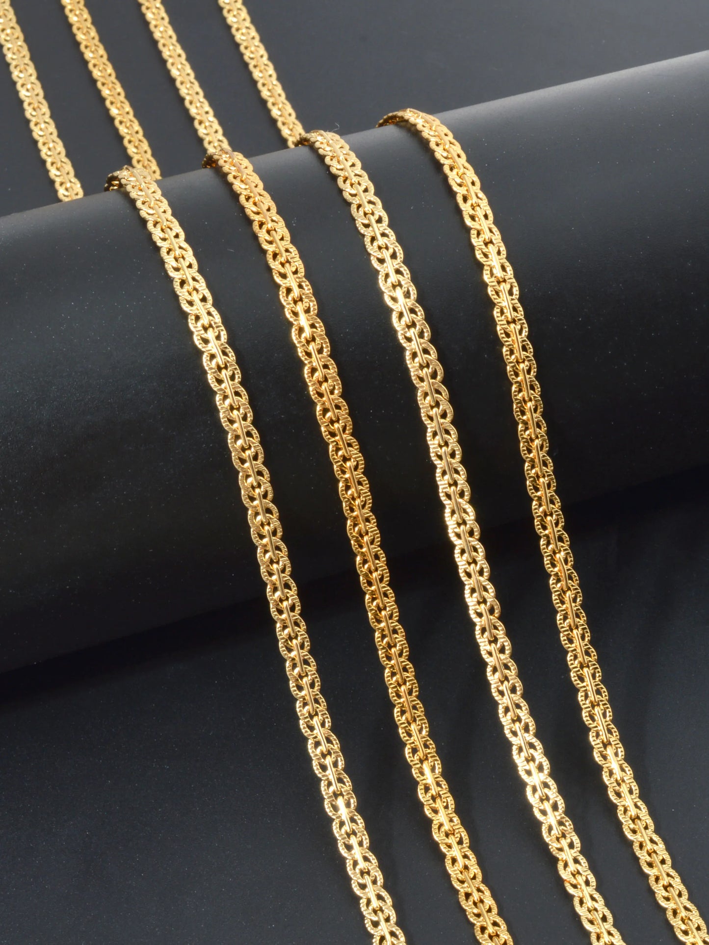 18K Gold Plated Link Chain Necklace – 5mm Cross Choker for Men & Women, Classic Daily Wear, Wedding & Party Gift