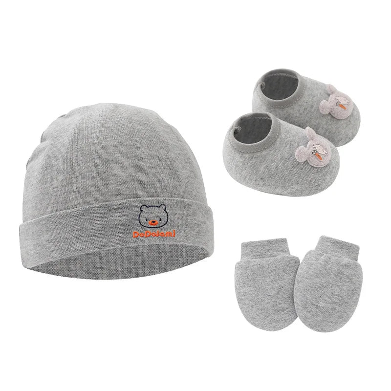 3pcs Cotton Baby Set – Newborn Beanie, Bonnet, Gloves & Socks, Cute Cartoon Caps for Boys & Girls Gift
