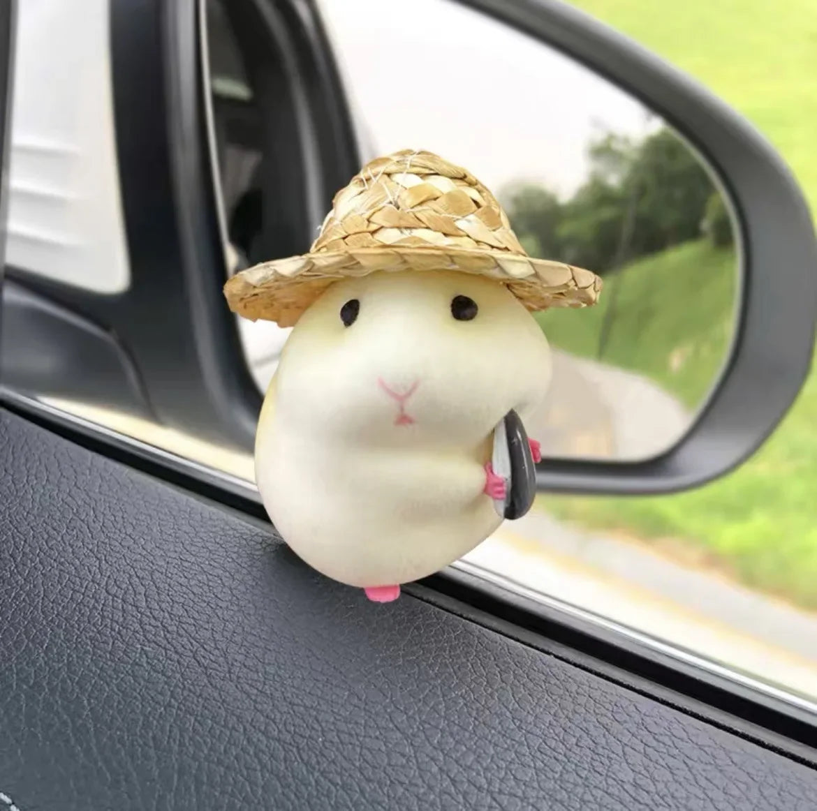 Cute Hamster Car Console Doll – Fun Car Interior Pendant & Cool Dashboard Decoration Accessory
