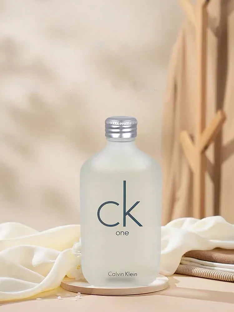 Calvin Klein CK ONE Unisex Eau de Toilette – 100ml/200ml/300ml Fresh Citrus Scent, Long-Lasting EDT