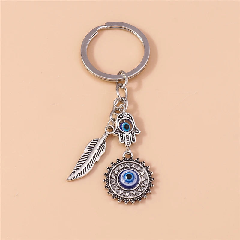 Retro Gothic Punk Heart Cross Keychain – Metal Flower Key Ring Pendant for Car Keys, Handbag Decor & Jewelry Gift