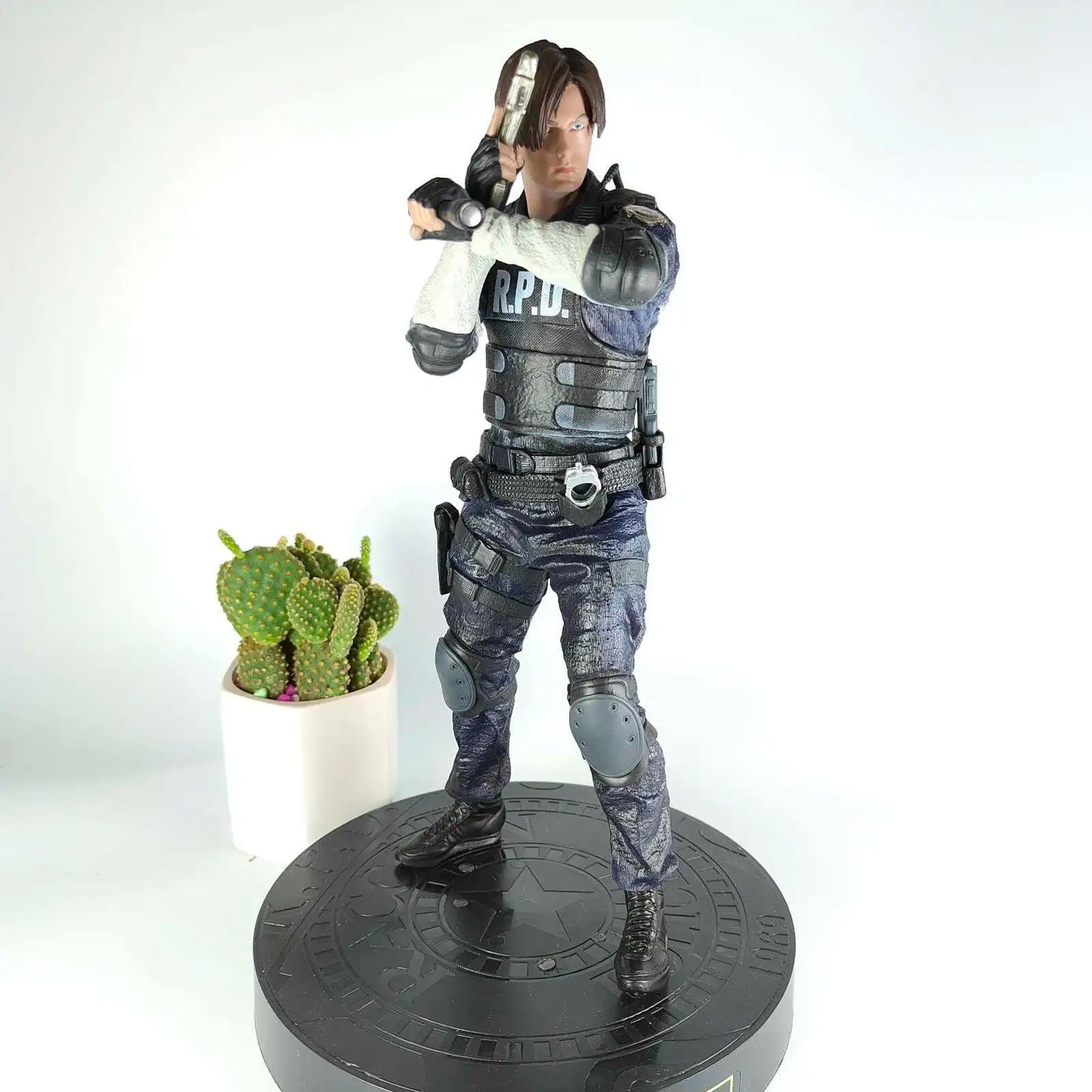VALENTINE Jill & Leon Scott Kennedy 30cm Action Figure β Biohazard Evil Statue Collectible Toy