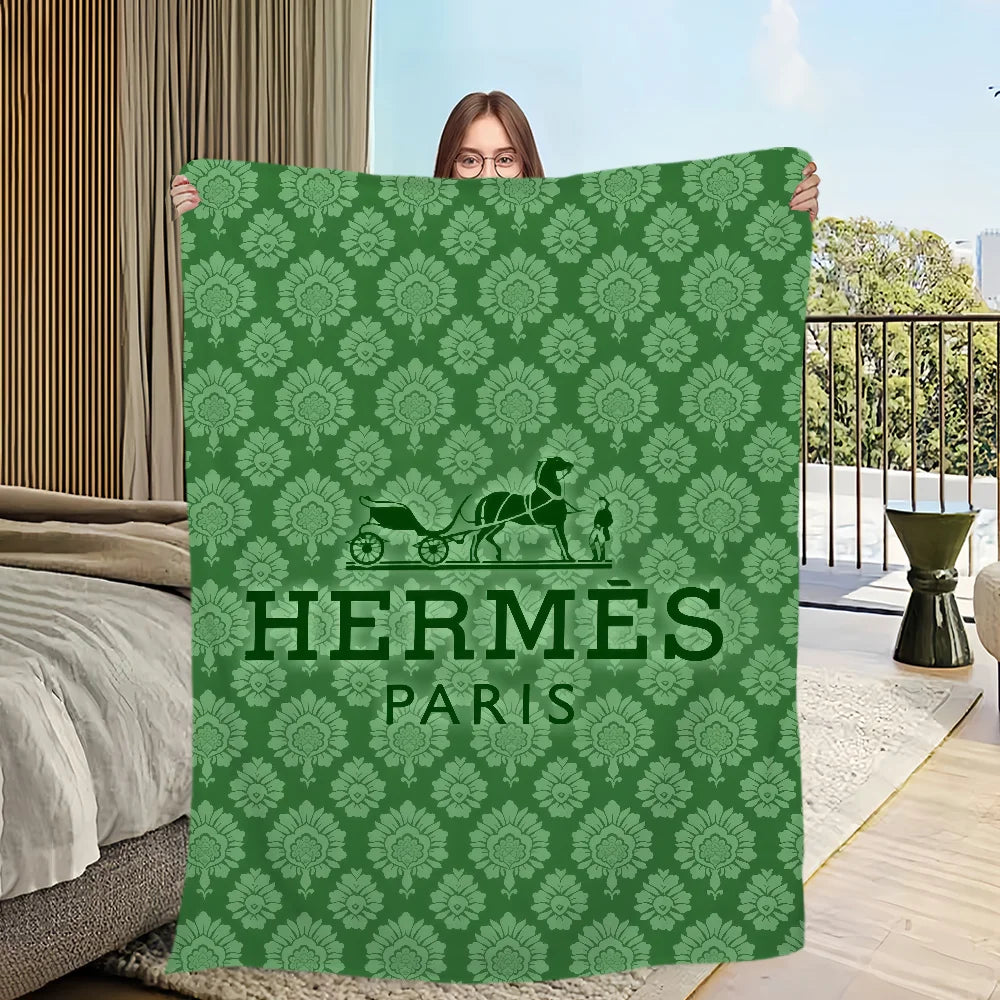 Luxury Plush Fashion Blanket β Soft Warm Flannel for Sofa, Bedroom, Office & Travel Gift