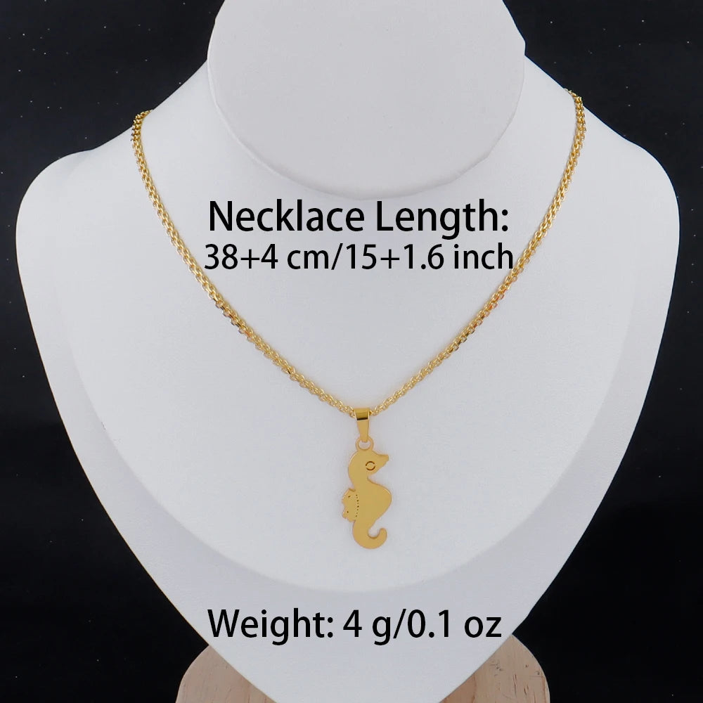Luxury Gold Stainless Steel Letter Necklace – Minimalist Women’s Jewelry for Daily Wear & Gift