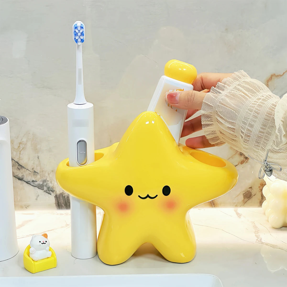 Cute Star Shaped Toothbrush Holder – Freestanding Bathroom Organizer for Toothbrush & Toothpaste Storage with Cute Face Design