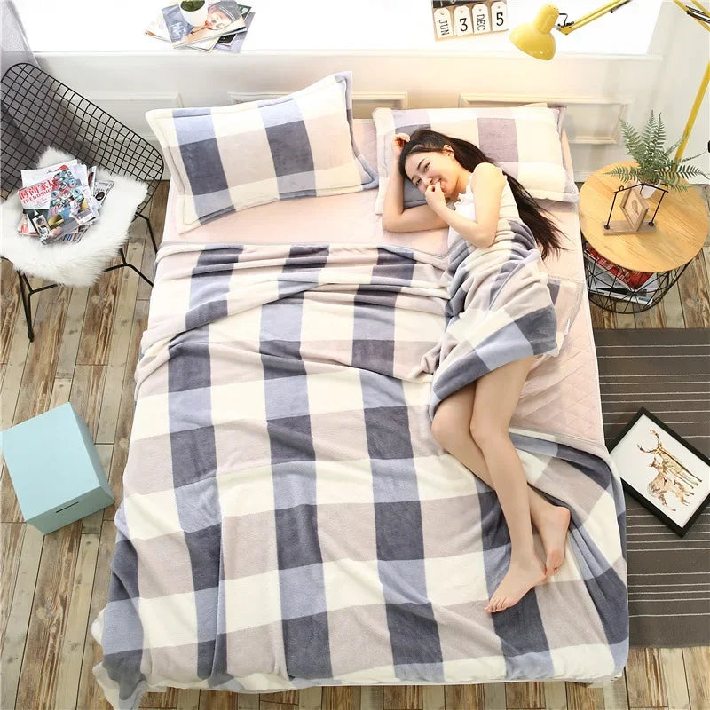 Flannel Fleece Blanket for Beds - Soft Coral Fleece Flower & Plaid Print Blanket for Summer and Fall