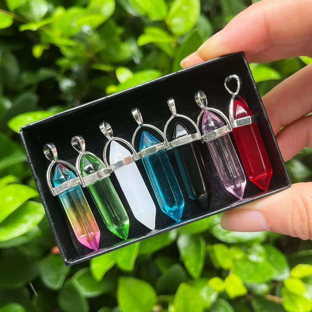7Pcs Glass Horn Column Necklace Set – Elegant Gift Jewelry Set with Seven-Horn & Six-Horn Pendants