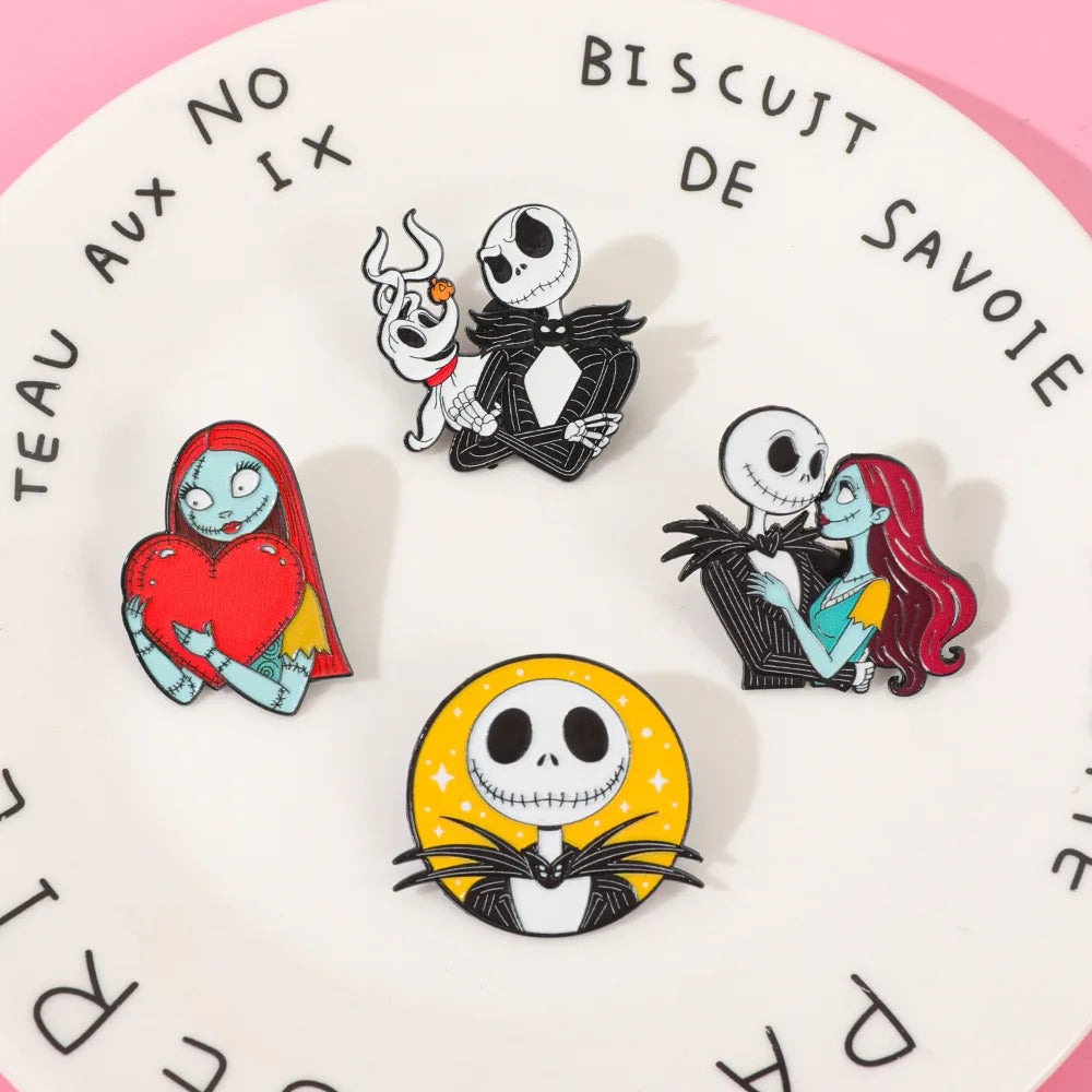 4-Piece Christmas Horror Skull Enamel Pin Set – Gothic Punk Lapel Brooches for Backpacks, Halloween Costumes, and Gifts