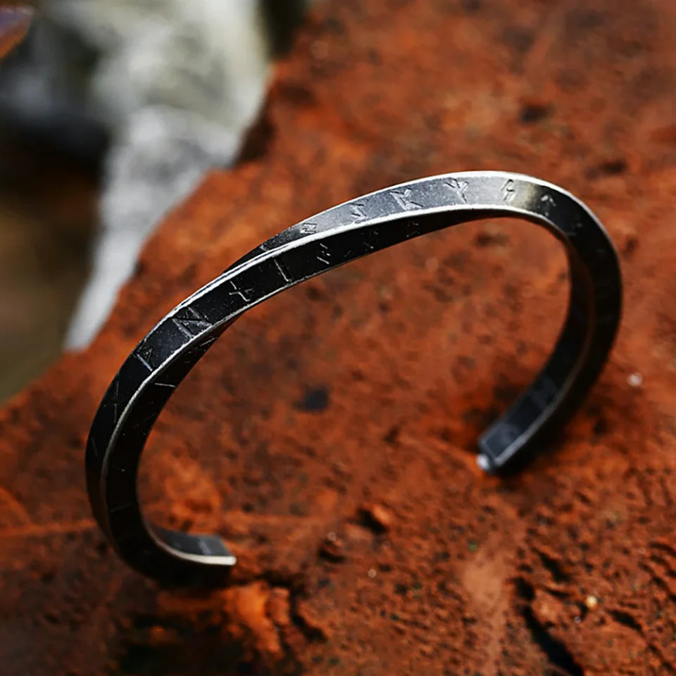 New Vintage 316L Stainless Steel Mobius Bangle - Fashion Nordic Vikings Letter Bracelet for Men, Party Jewelry Gifts