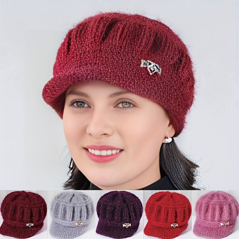 Cozy Fleece-Lined Winter Beanie for Women - Warm Knit Cap with Star Decor, Ideal for Christmas & Cold Weather