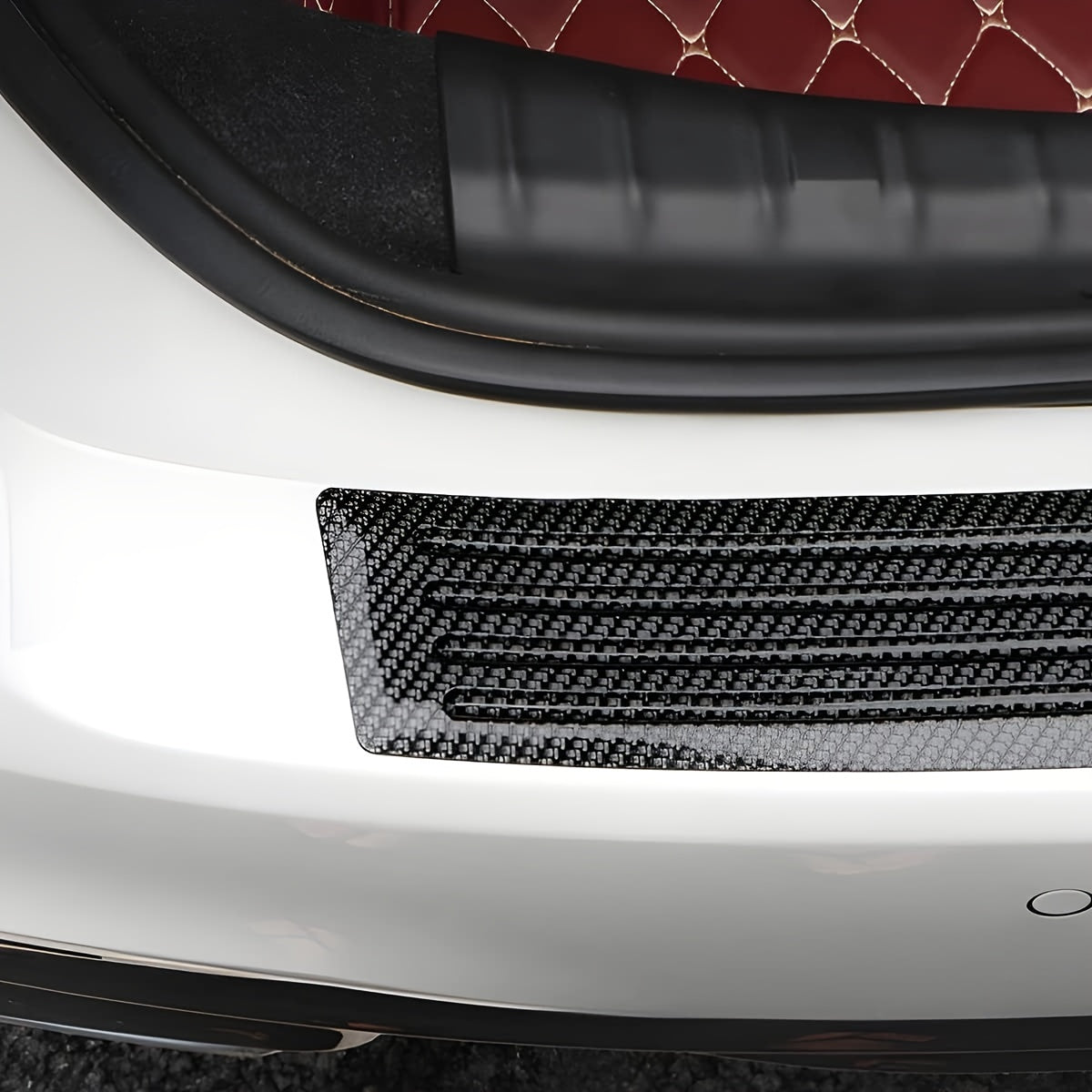 Car Rear Bumper Protector Guard – Carbon Fiber Rubber Door Sill Protection Strip, Universal Anti-Scratch for Pickup and SUV Trunks