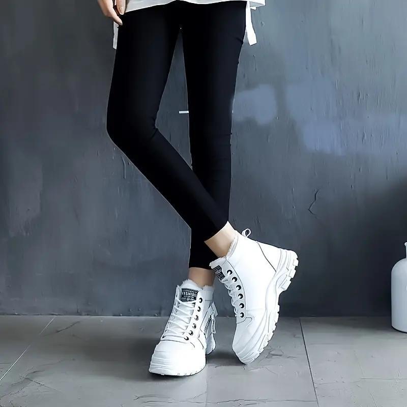 Women's Plush Lined Lace-Up High Top Winter Boots - Warm Thermal Outdoor Short Boots