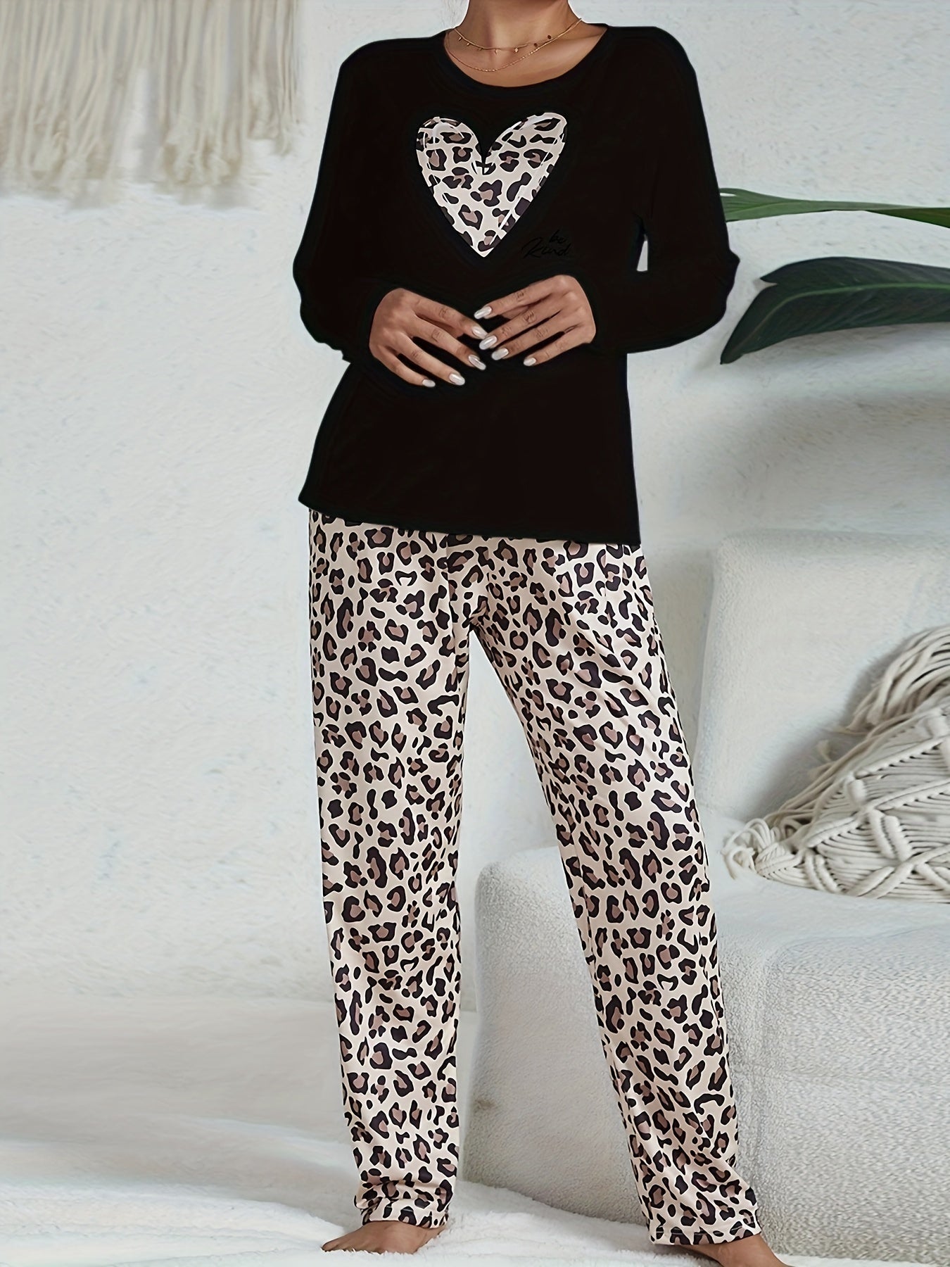 Leopard Print Long Sleeve Pajama Set with Heart Pattern – Women's Cozy Sleepwear