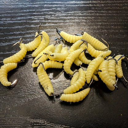 Premium Rubber Maggot Fishing Lures – 12pcs Set for Trout, Crappie & Freshwater Fish with Hooks