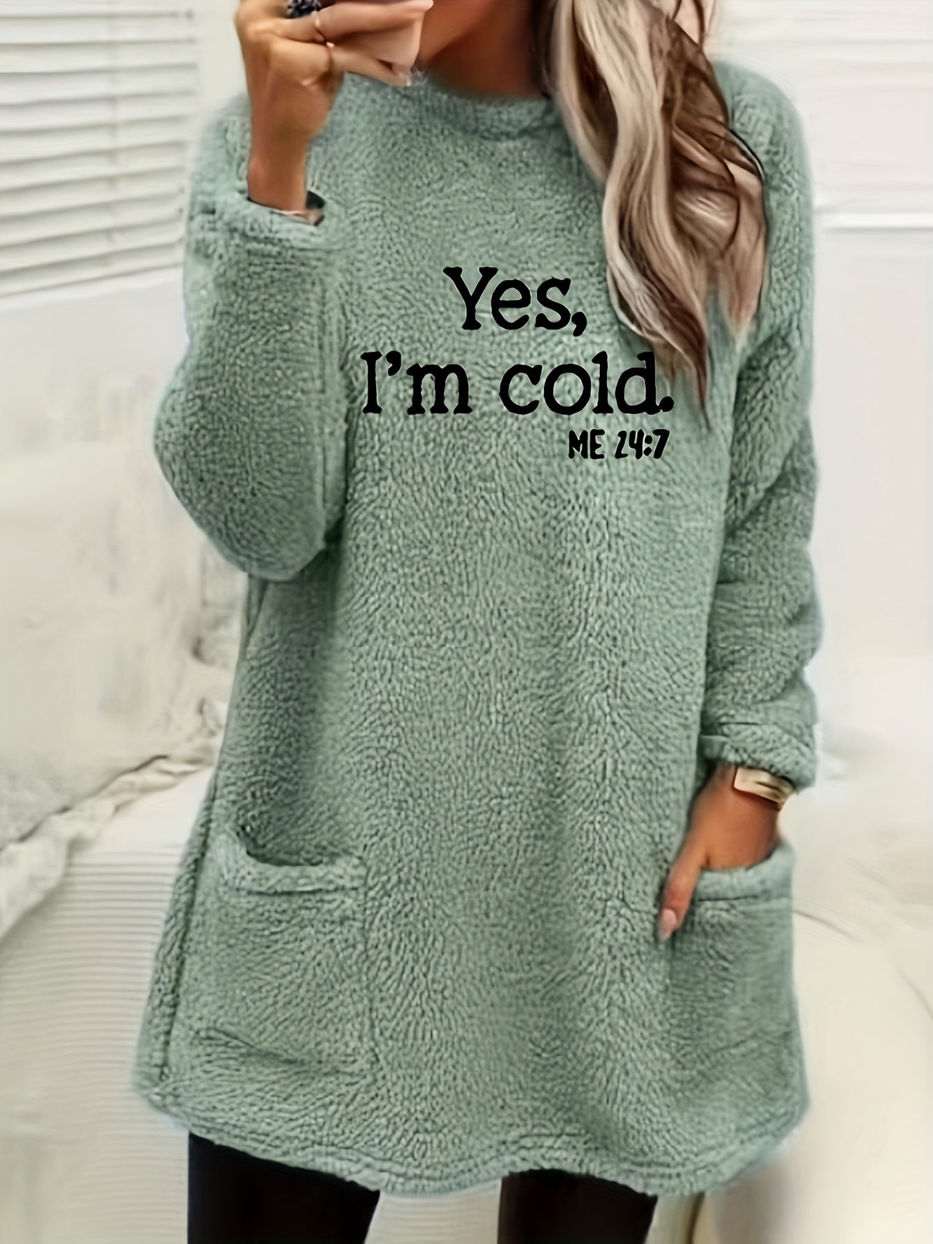Women's Cozy Fleece Pullover Sweatshirt with Pockets – Long Sleeve Crew Neck for Fall & Winter