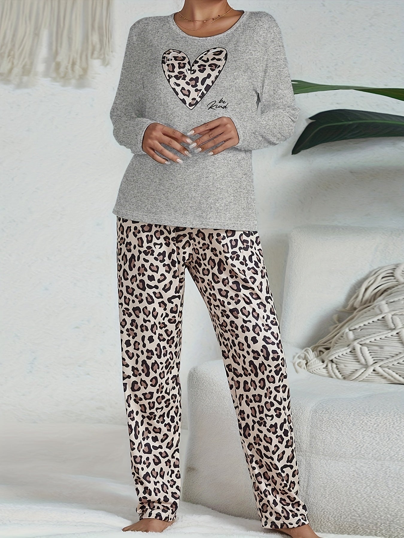 Leopard Print Long Sleeve Pajama Set with Heart Pattern – Women's Cozy Sleepwear