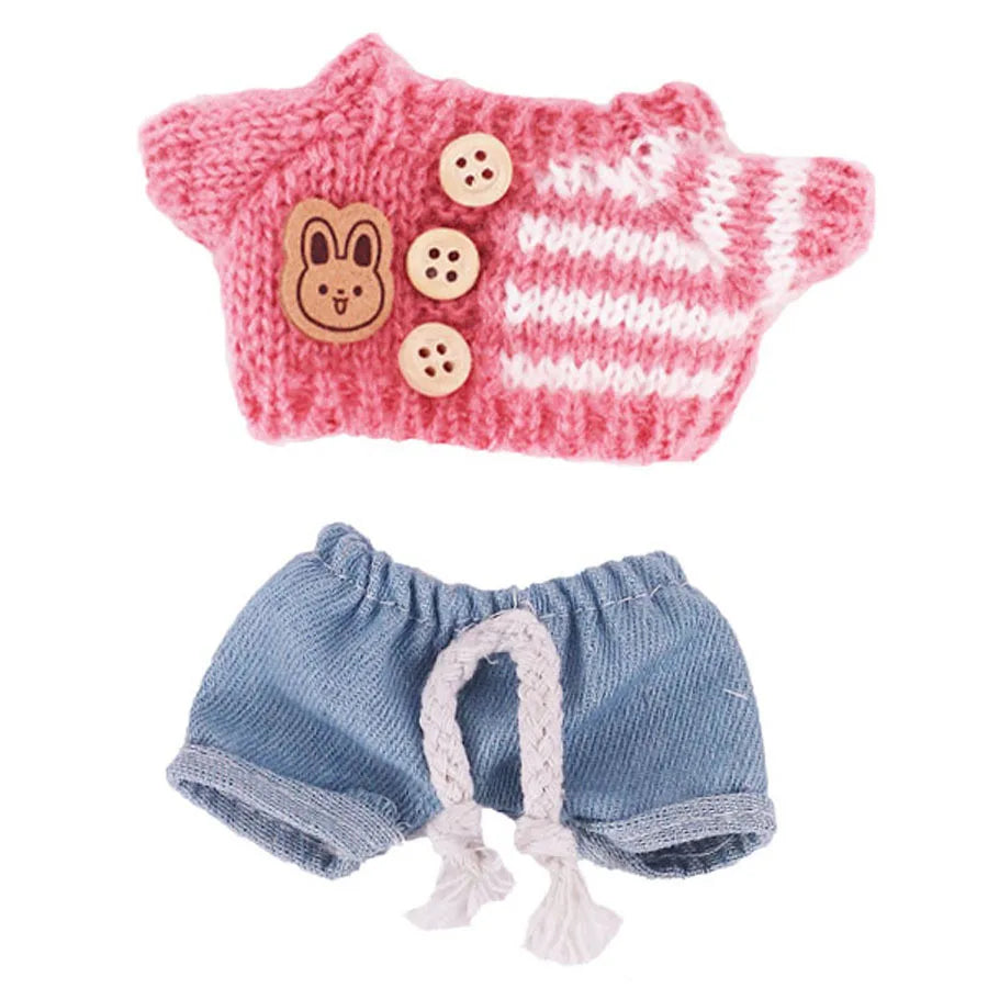 Labubu Doll Outfit Set – 17cm Bear Label Hat & Love Sweater, Cute Little Clothes for Decoration
