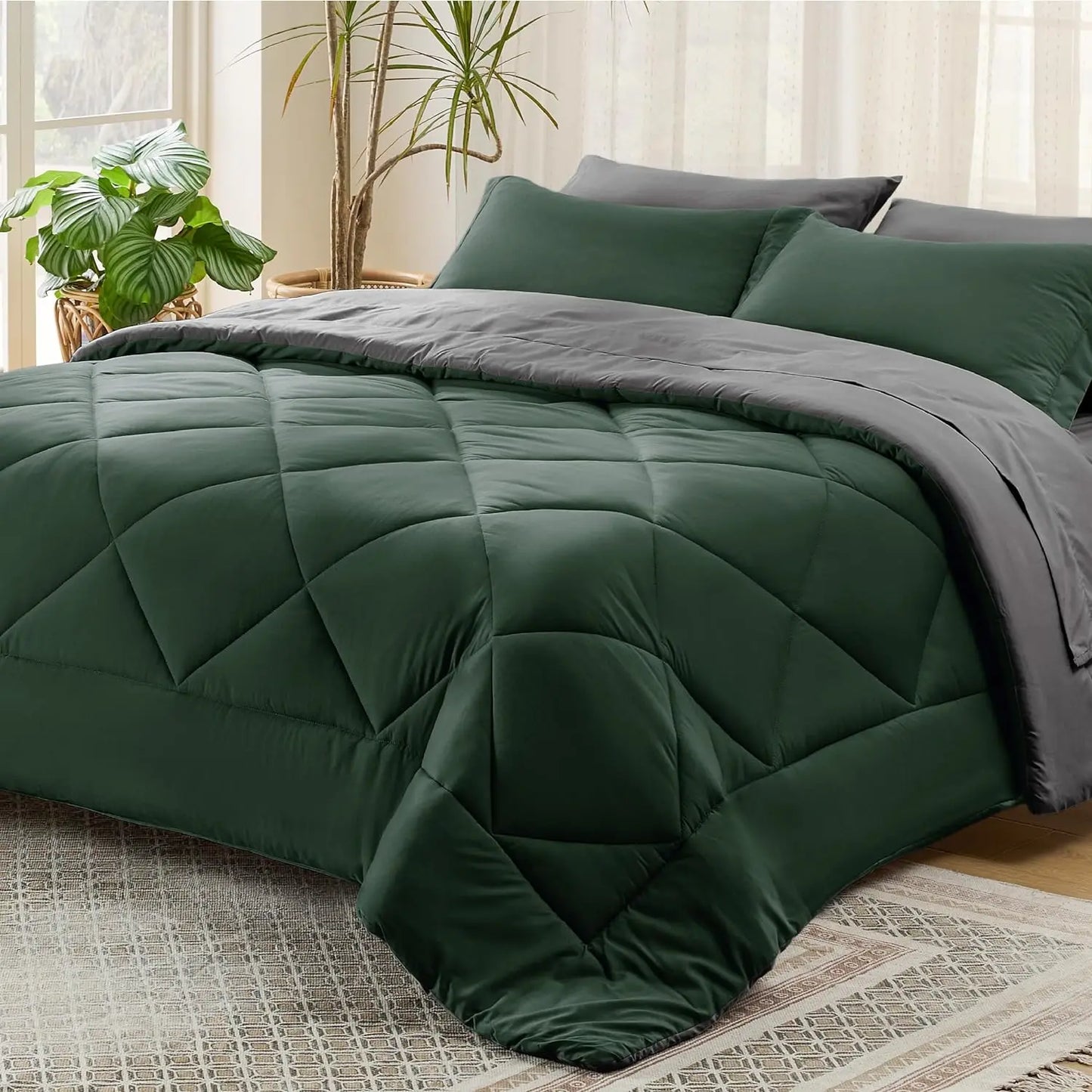 Bedsure Reversible Comforter Set – Queen Bed-in-a-Bag with Sheets & Pillowcases, Twin to King Size