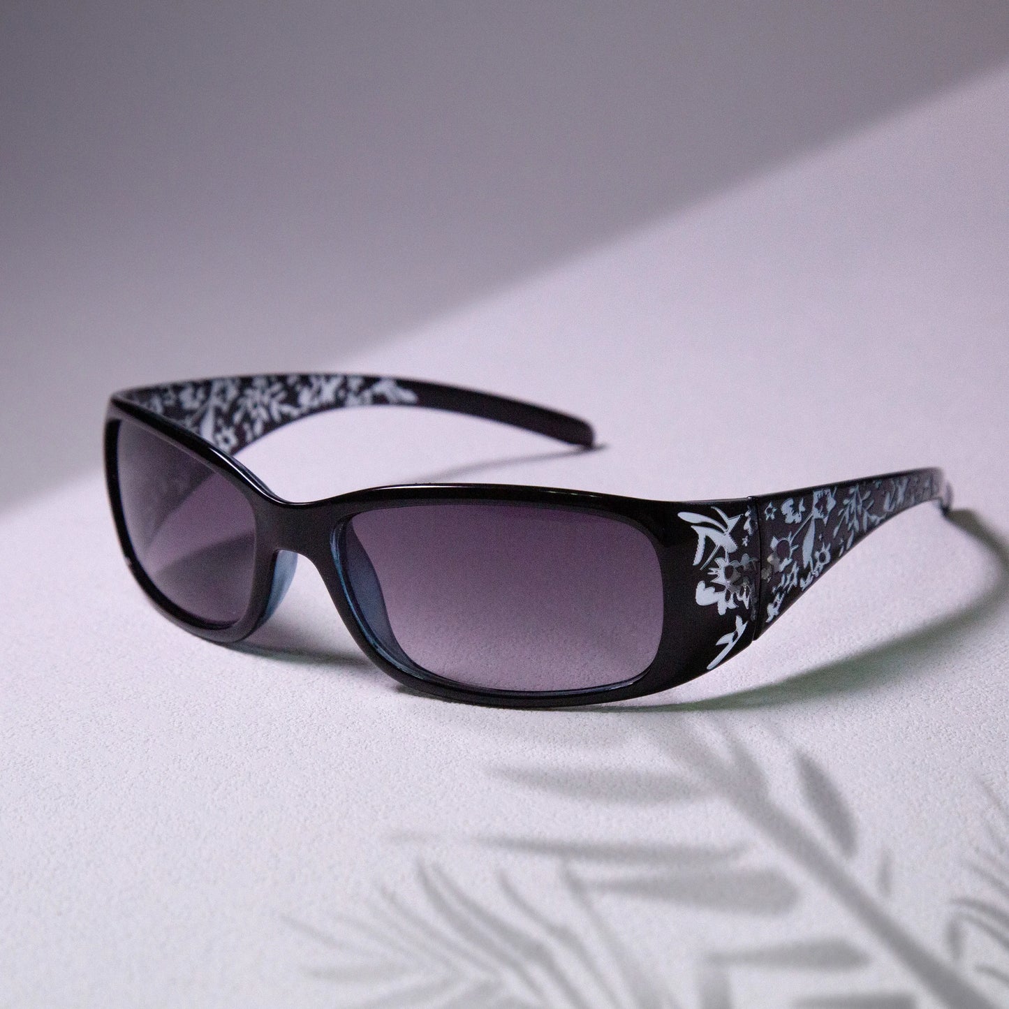 Y2K Retro Square Sunglasses - Women's Pattern Relief Frame Fashion Eyewear for Summer Beach & Vacation
