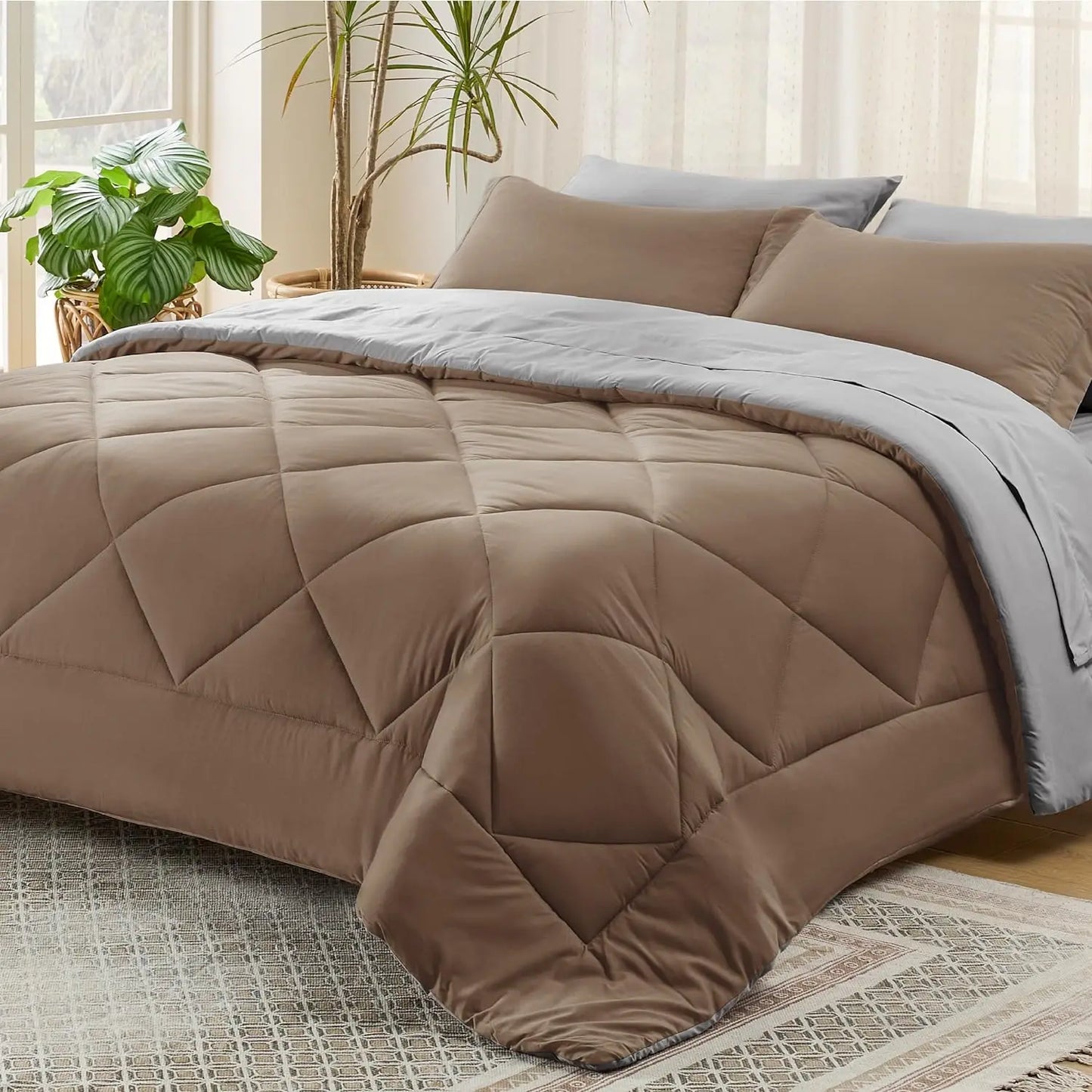 Bedsure Reversible Comforter Set – Queen Bed-in-a-Bag with Sheets & Pillowcases, Twin to King Size