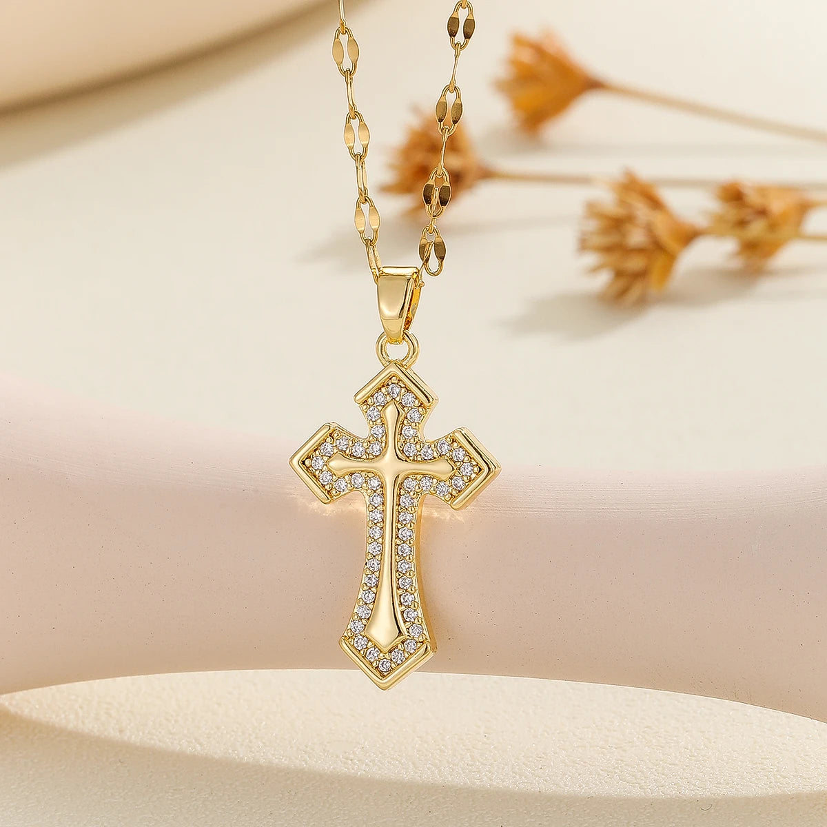 Retro Cross Necklace with Micro-Inlaid Zircon – Hollow Clavicle Chain Gift for Family & Friends, Elegant Versatile Jewelry
