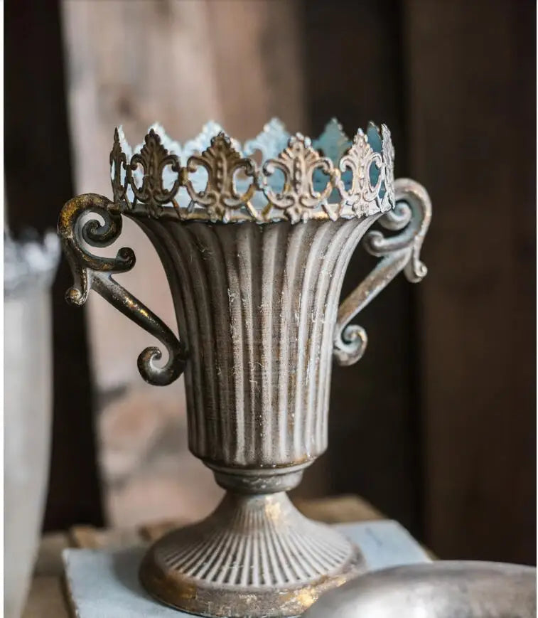 European Retro Iron Goblet Vase — Metal Flowerpot for Home, Living Room, Hotel & Flower Arrangement Decor