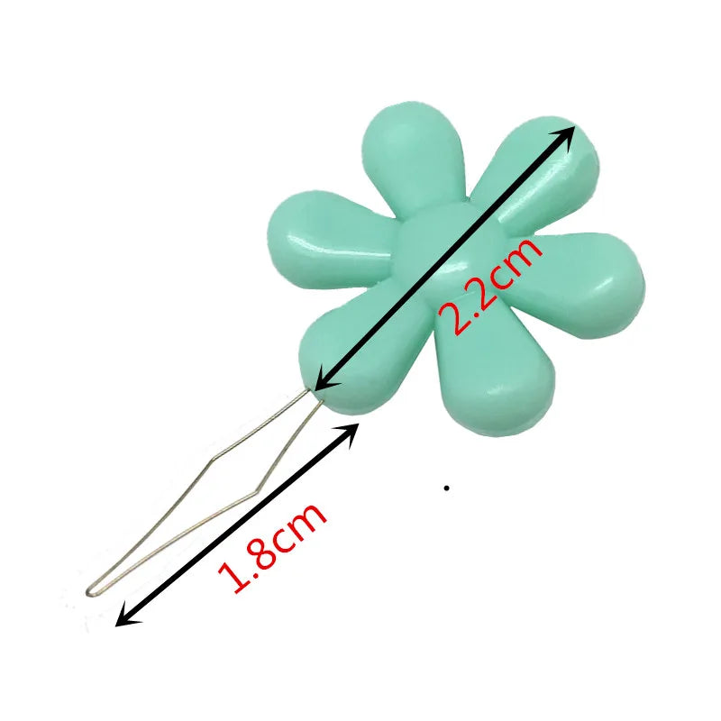 10/20Pcs Easy Sewing Needle Threader – Flower Shape Thread Guide Tool for Garment Needlework in Random Colors