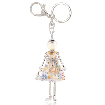 Trendy Women’s Metal Charm Keychain 2026 – Cute Statement Bag Pendant Jewelry Gift for Ladies