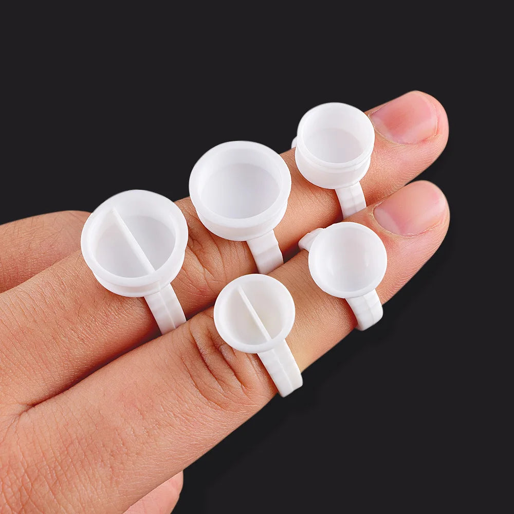 100pcs Disposable Plastic Pigment Rings — 3 Sizes White Ink Holders for Eyebrow Permanent Makeup