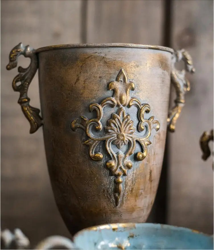 European Retro Iron Goblet Vase — Metal Flowerpot for Home, Living Room, Hotel & Flower Arrangement Decor