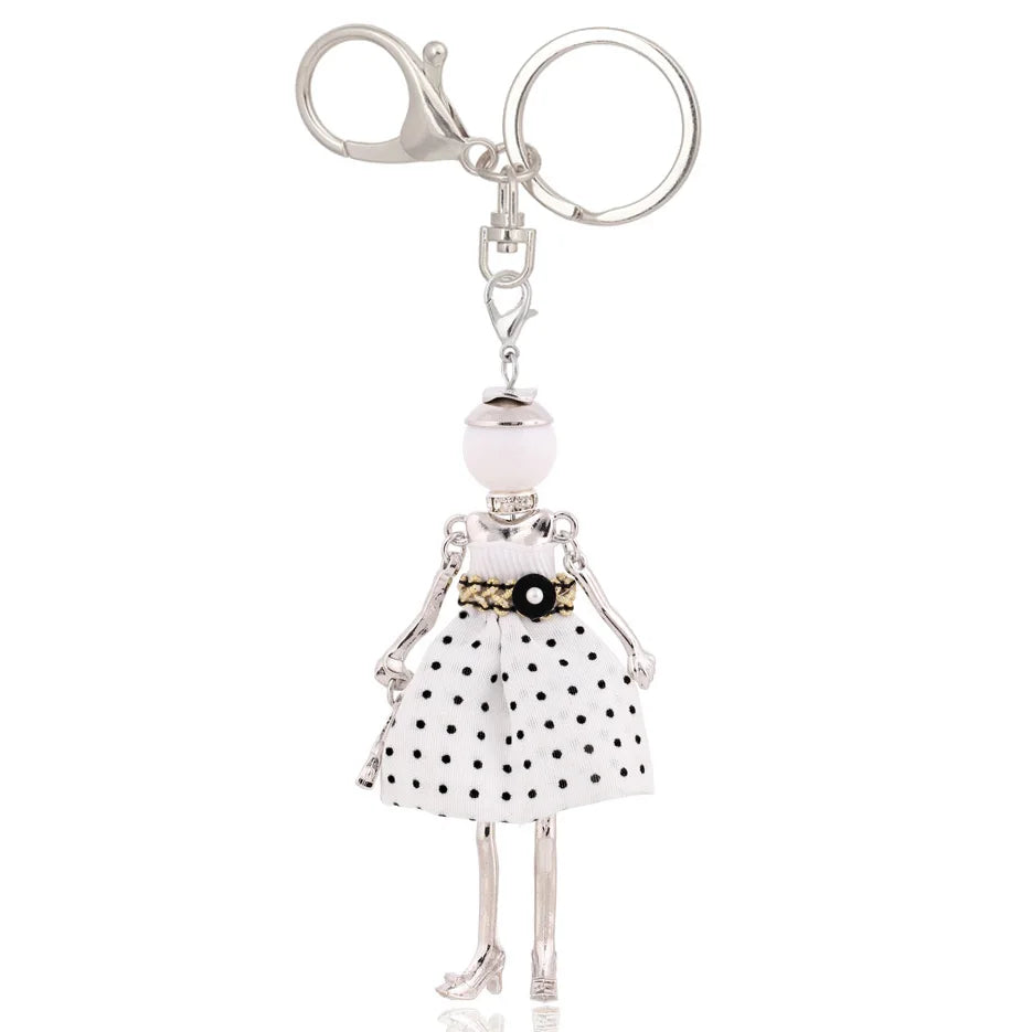 Trendy Women’s Metal Charm Keychain 2026 – Cute Statement Bag Pendant Jewelry Gift for Ladies