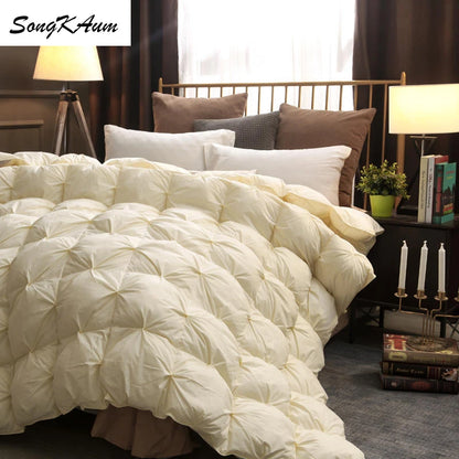 SongKAum White Goose Down Quilt - Luxury 100% Cotton Cover Hotel Style Twist Flower Duvet Comforter Bedding