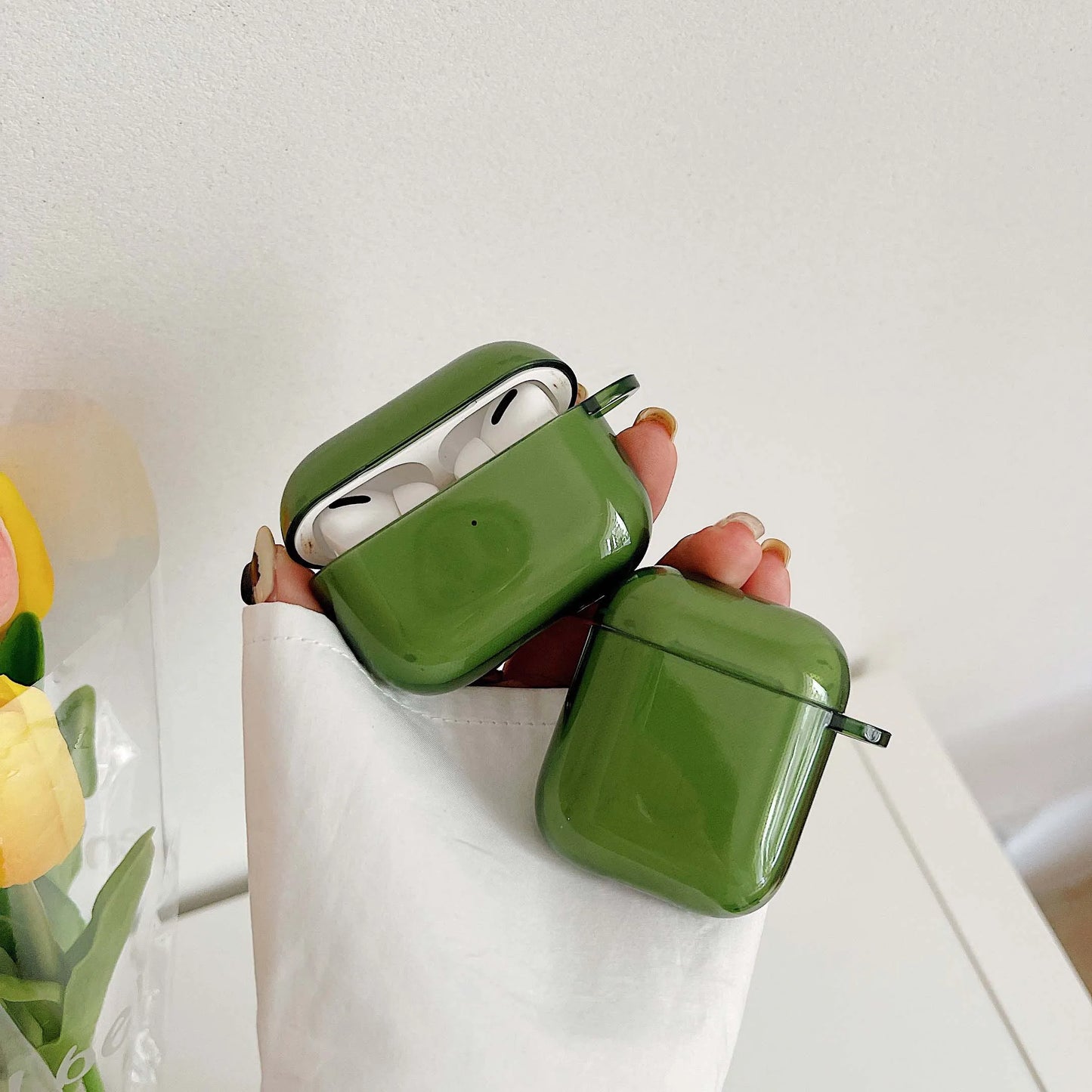 Retro Green High-Quality Earphone Case for Apple AirPods 1/2/3/4 & Pro 2 — Protective Charging Box Shell