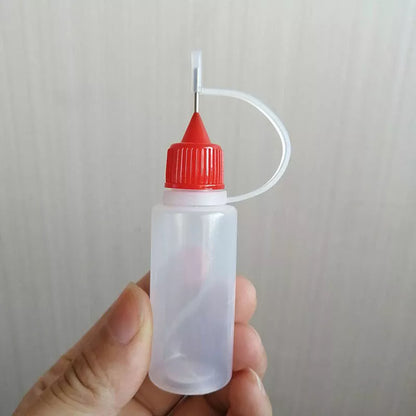 Squeeze Bottles with Needle Tip for Precise Glue Application 