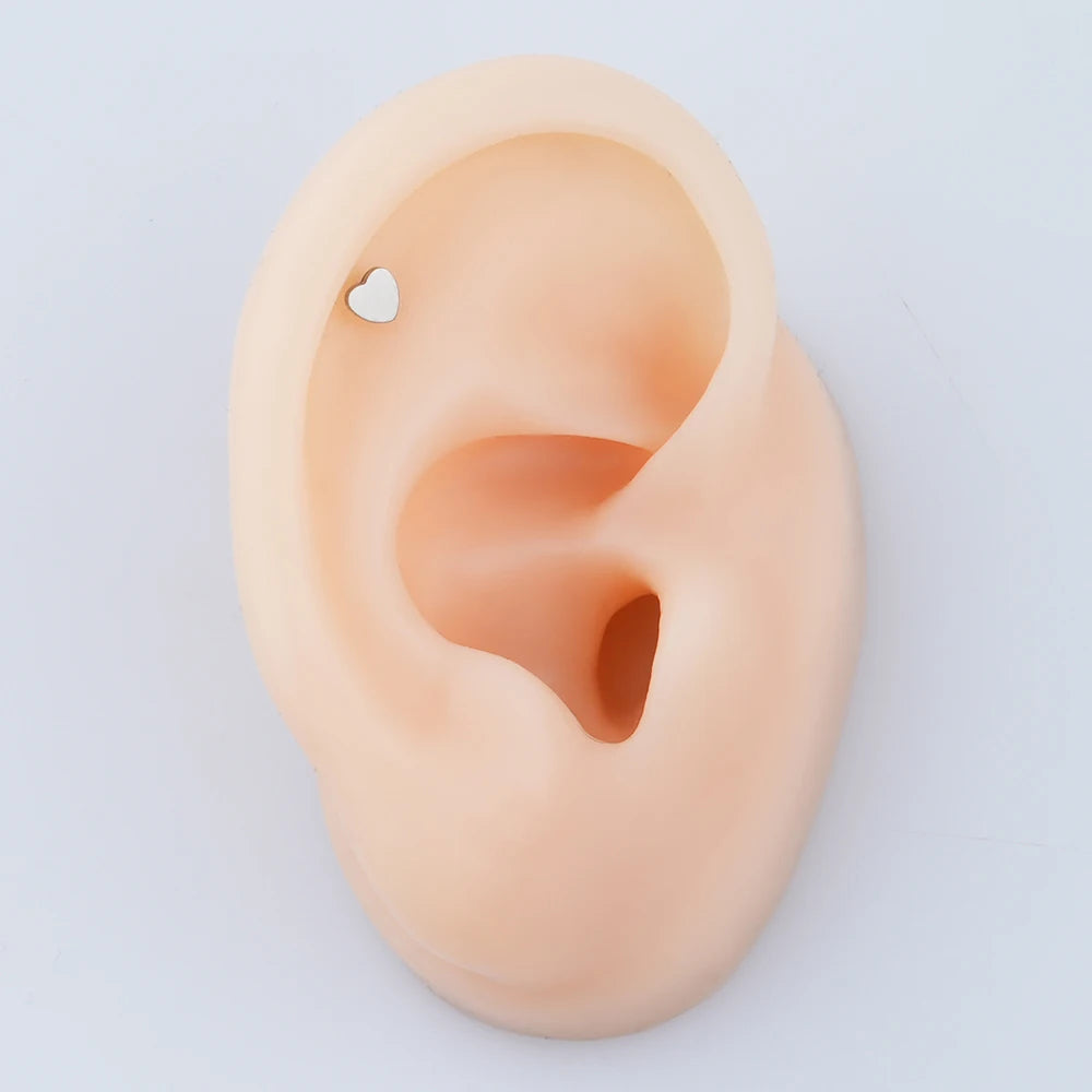5pcs ASTM F136 Titanium Heart & Round Labret Piercing Set – Flat Monroe Lip Rings for Cartilage, Helix & Tragus Piercings