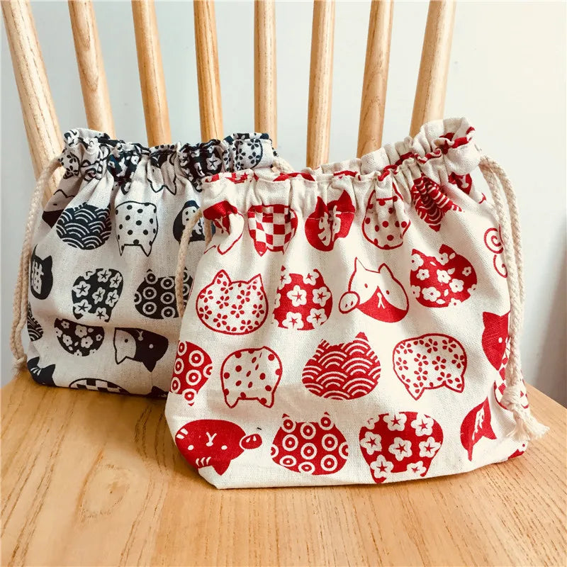 Lucky Cat Drawstring Lunch Bag — Portable Bento Box Pouch for Kids, Cooler & Picnic Food Storage