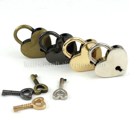 Heart-Shaped Vintage Metal Mini Padlock – Key Lock for Bags, Suitcases, and Luggage with Key