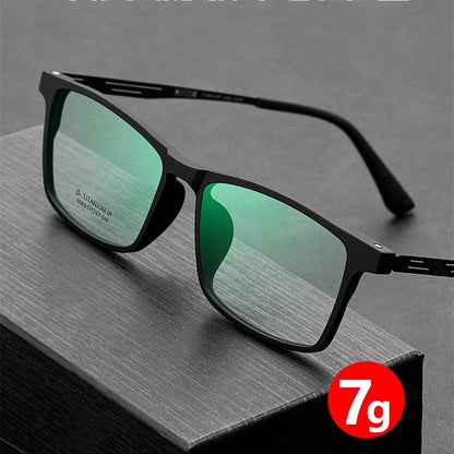 Ultralight Anti Blue Light Reading Glasses - Photochromic Titanium Alloy Frame Hyperopia Readers for Men & Women