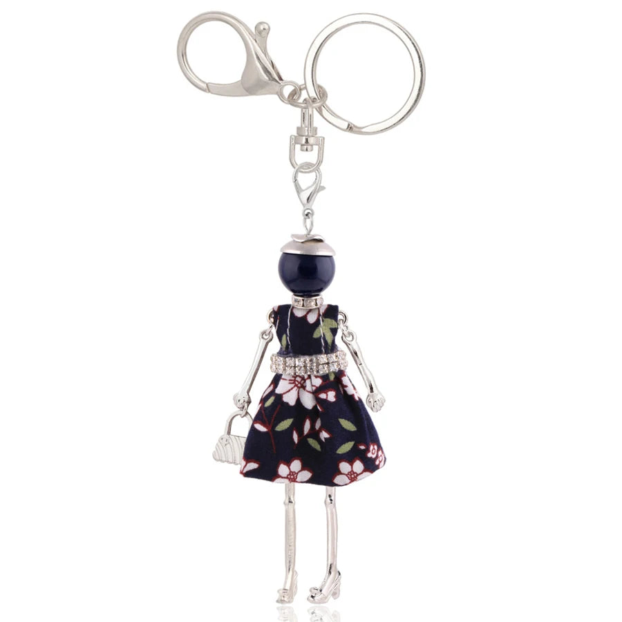Trendy Women’s Metal Charm Keychain 2026 – Cute Statement Bag Pendant Jewelry Gift for Ladies