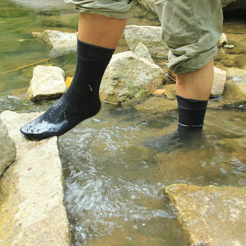 Waterproof Hiking Socks – Breathable Outdoor Winter Socks for Wading, Camping, Skiing, and Snow Riding