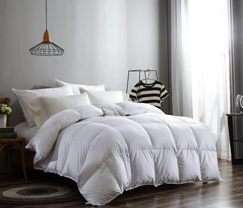 100% Goose Down Duvet – Quilted Cotton Comforter, Warm Winter Blanket with Solid Color Design